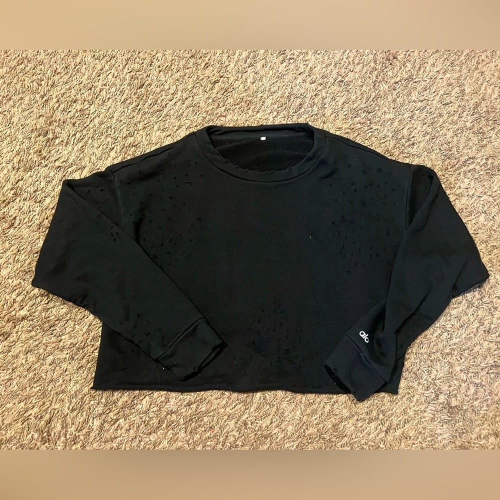 Alo Yoga Fierce Distressed Crewneck Cropped Pullover Sweatshirt L